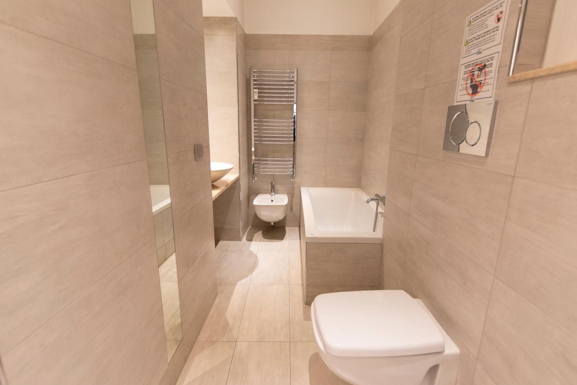 Luxury Apartment - Bramante 7 Milan Bagian luar foto