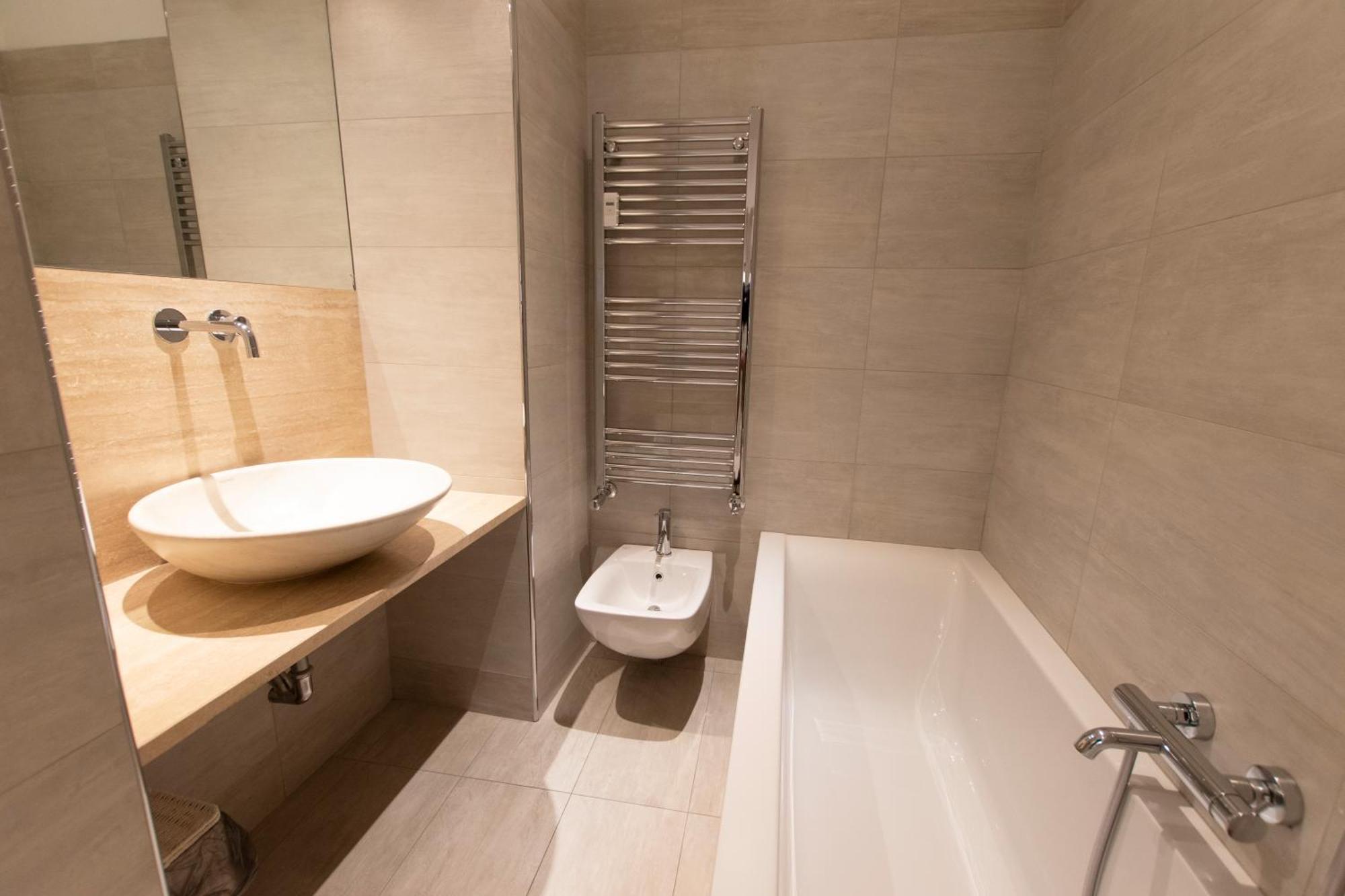 Luxury Apartment - Bramante 7 Milan Bagian luar foto